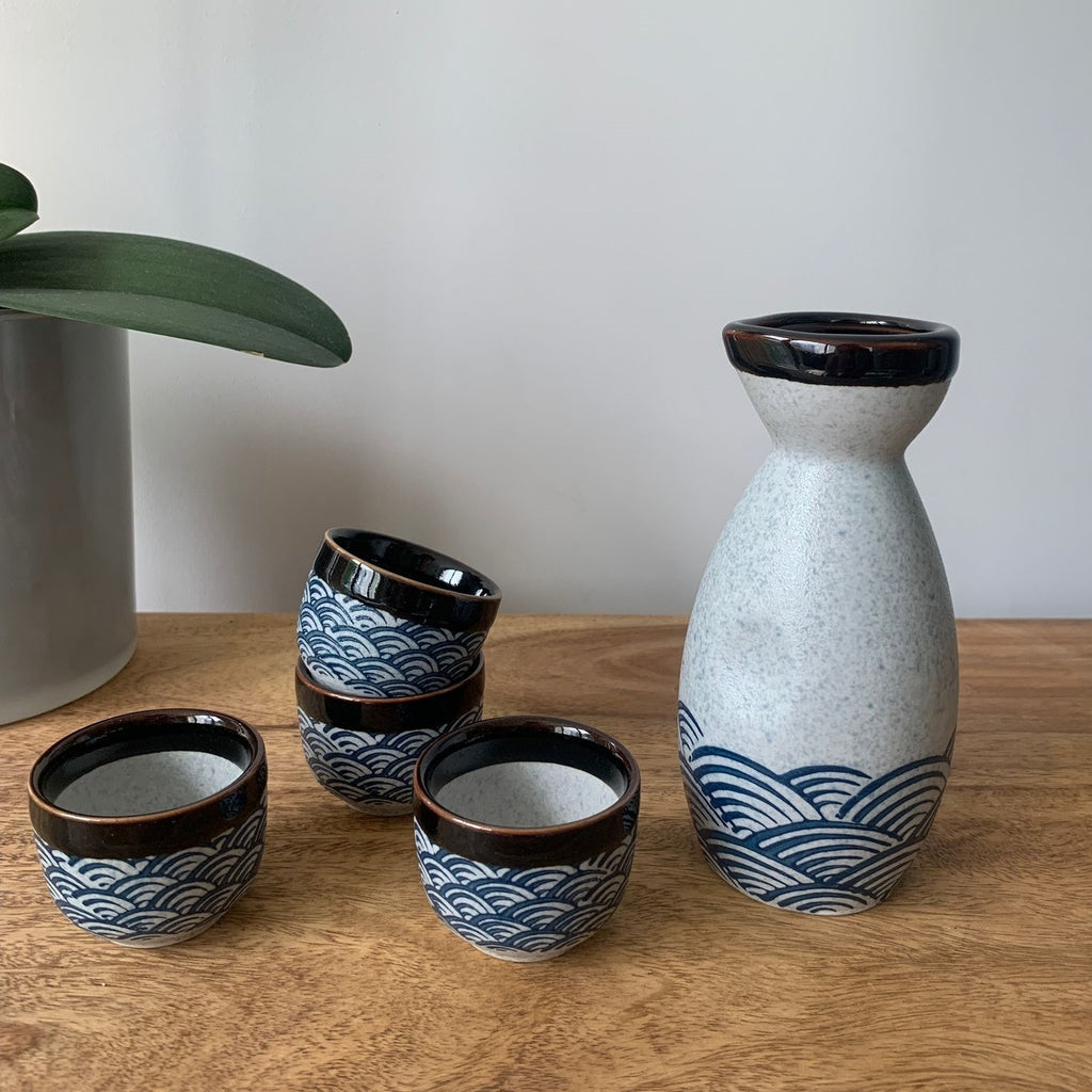 Kagami Biraki Sake Set